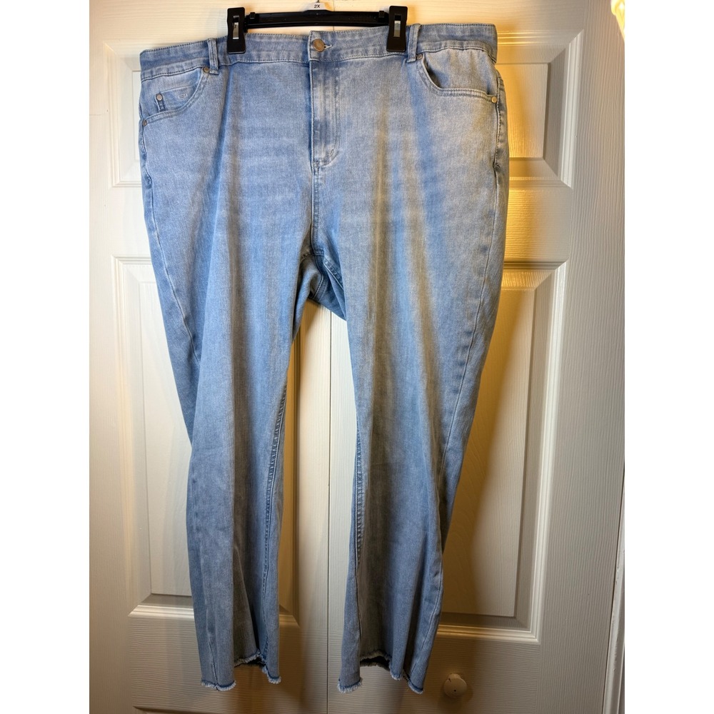 Arula Light Wash Straight Leg Raw Hem Jeans Womens Size 18 Light Blue